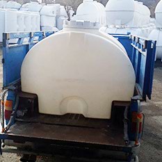 مخزن و تانکر پشت نیسانی